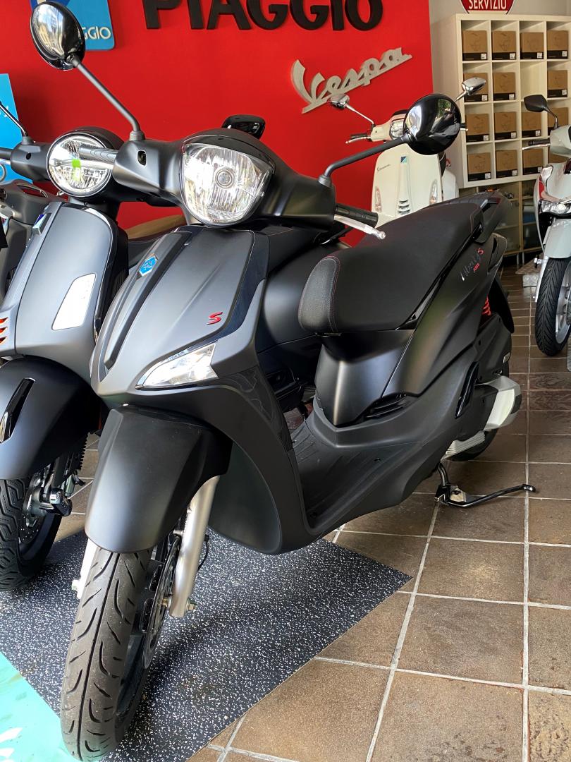 Piaggio LIBERTY 125 4T a 2755 €