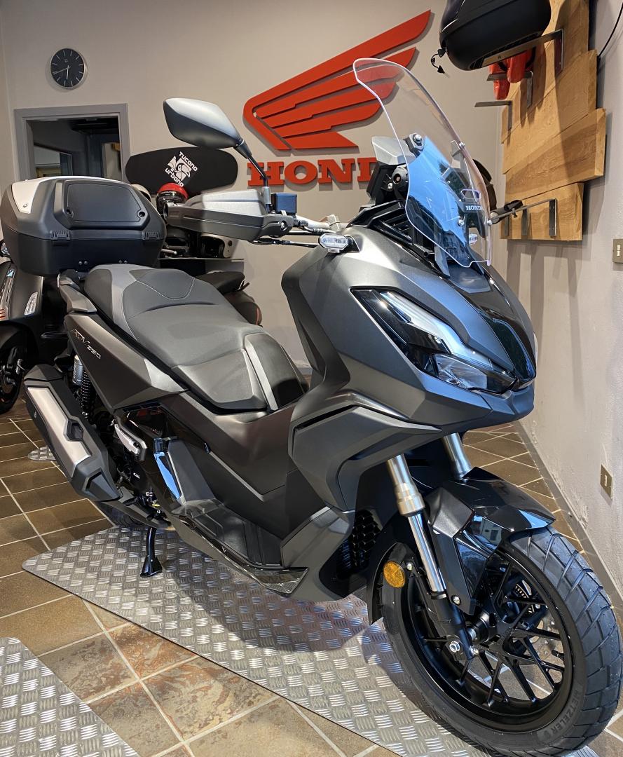 Honda ADV 350 a 7090 €