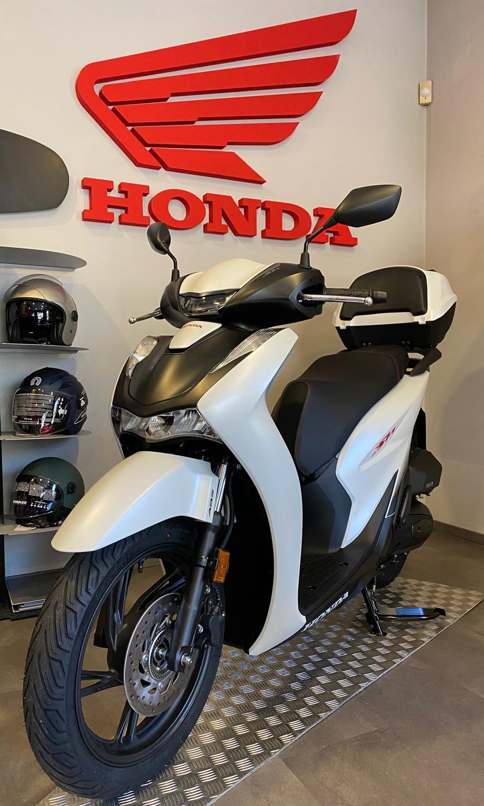 Honda SH 125i ABS a 3820 €