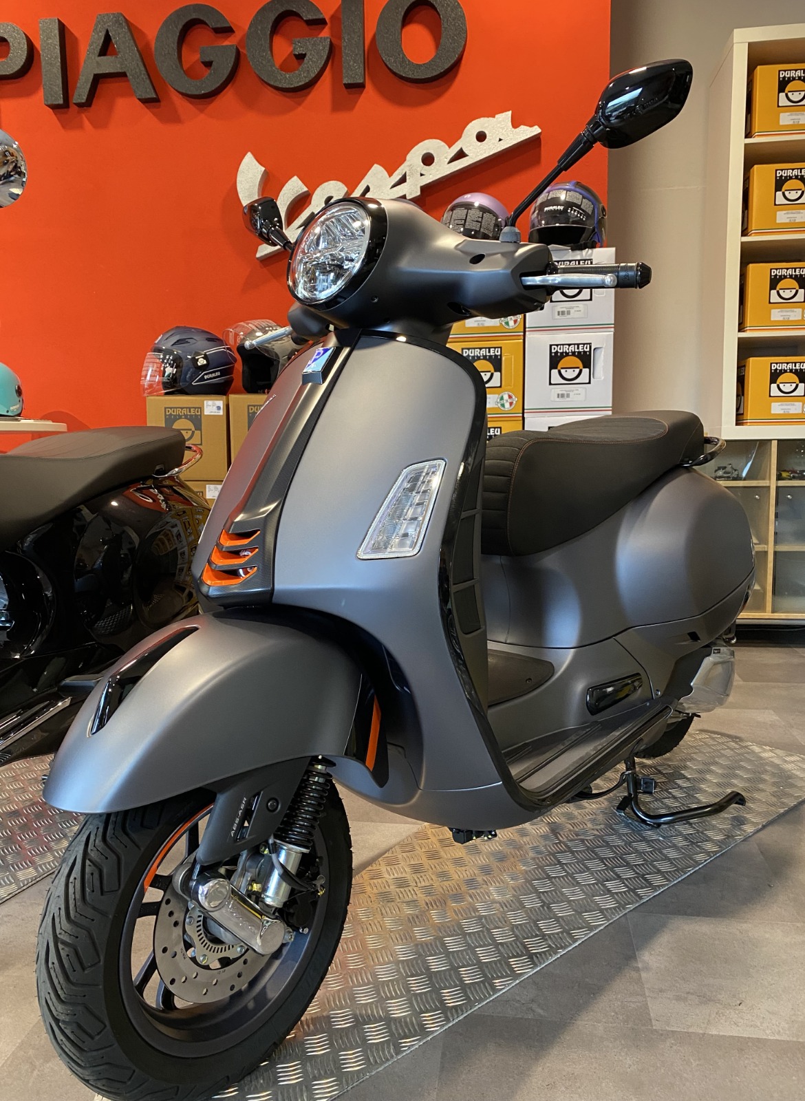 Vespa GTS 310 a 7200 €
