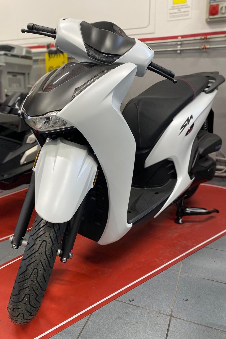 Honda SH 350 a 5930 €