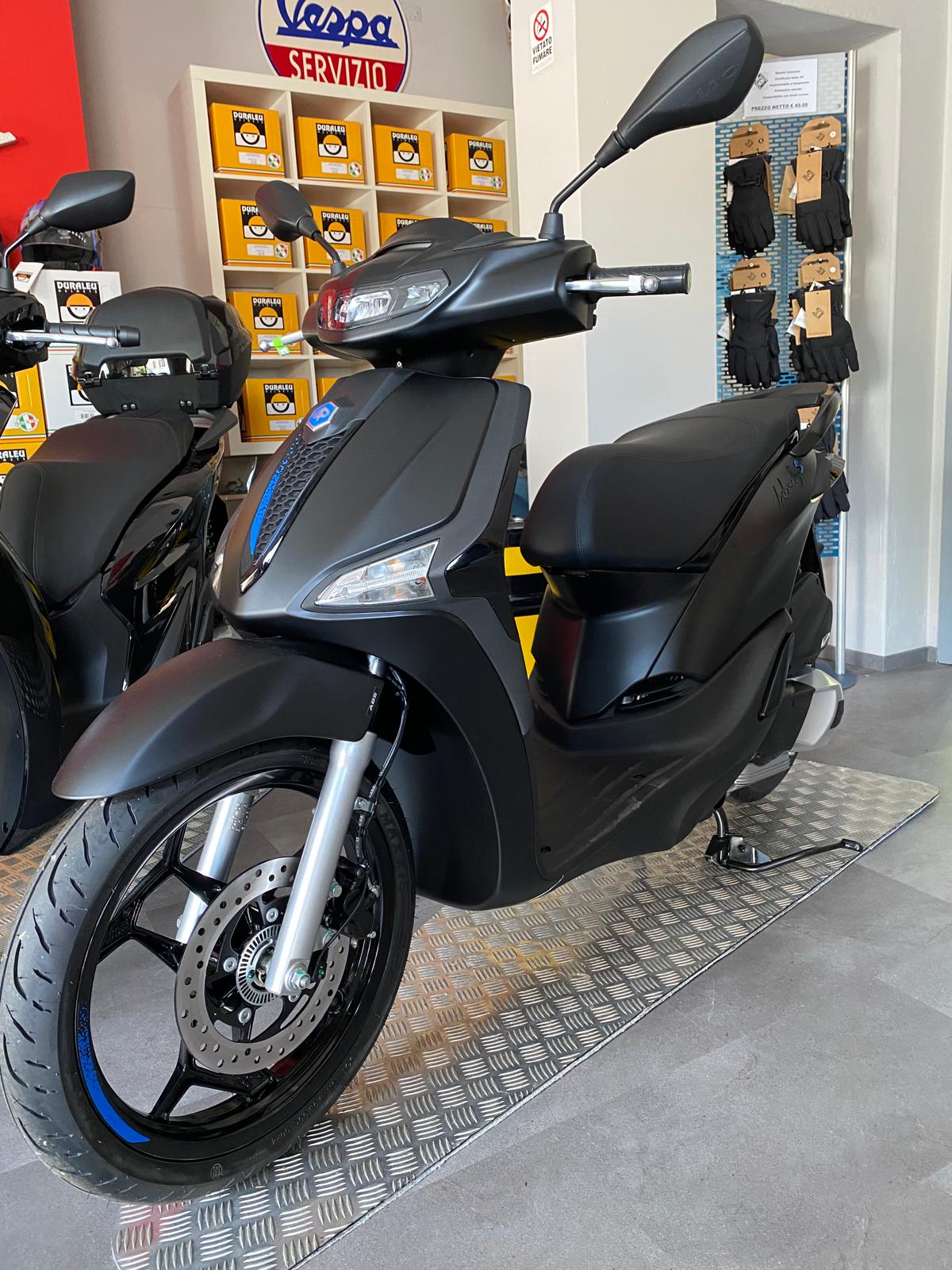 Piaggio LIBERTY 125 4T a 2850 €