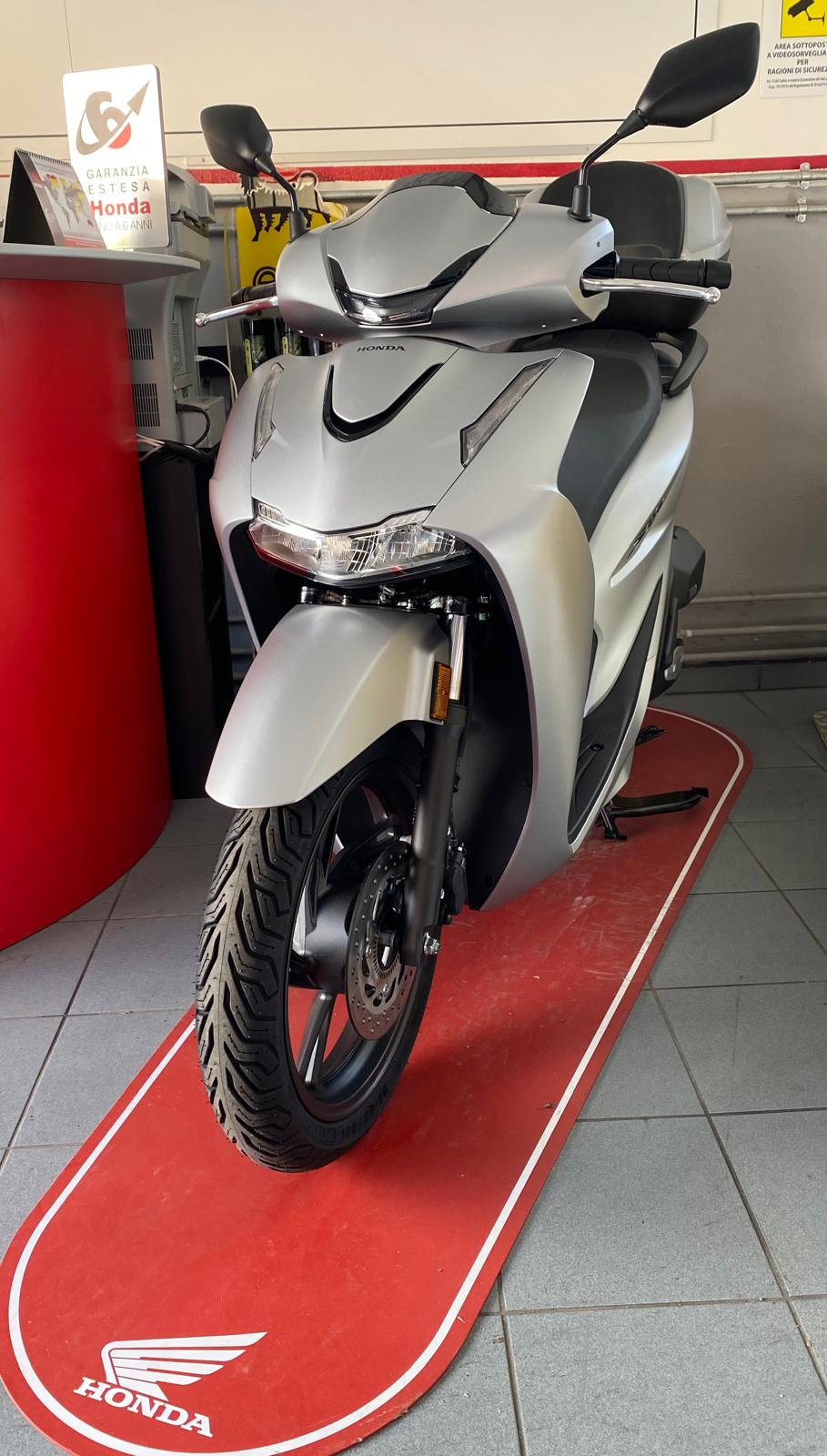Honda SH 125 a 3880 €