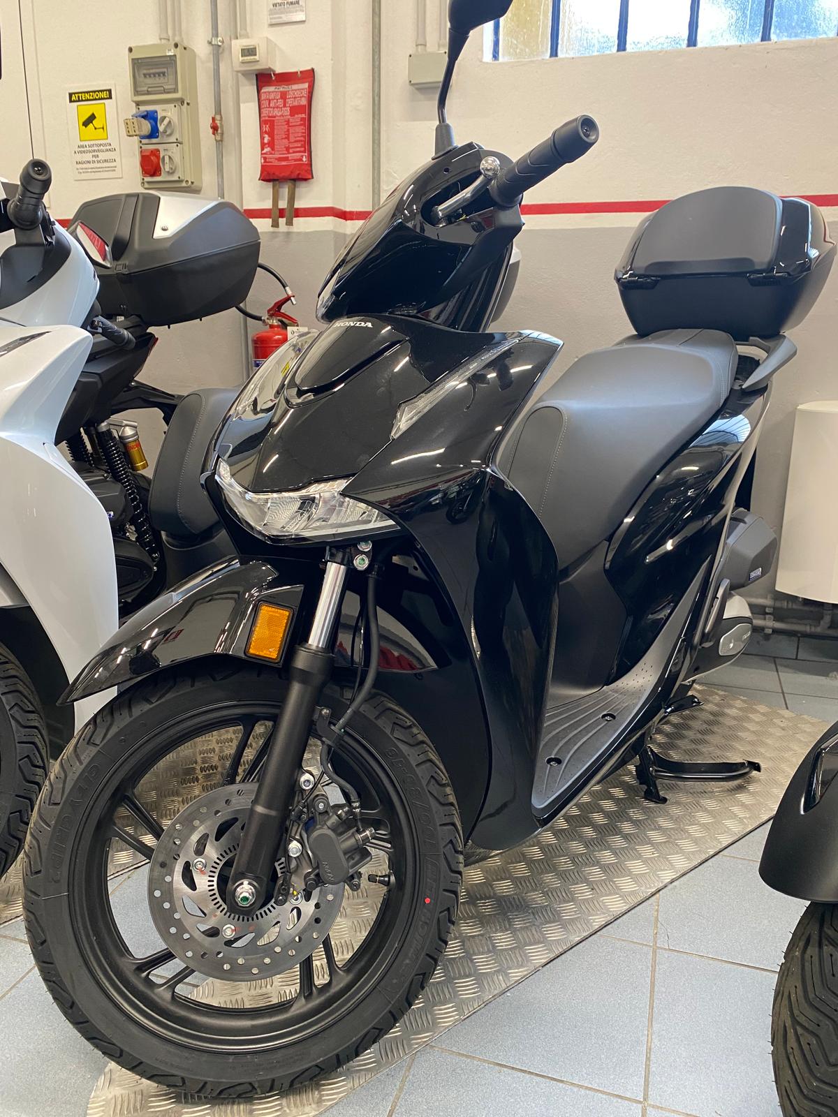 Honda SH 125 a 3880 €