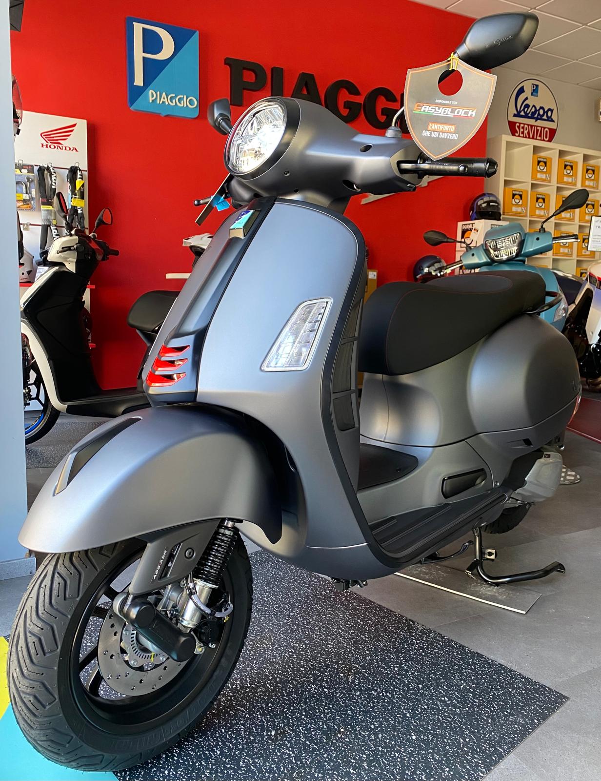 Vespa GTS 310 Super Sport a 7350 €