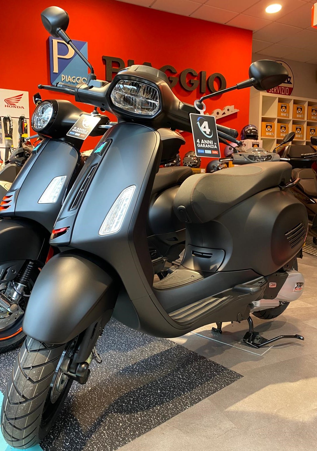Vespa Sprint 125 3V a 5600 €