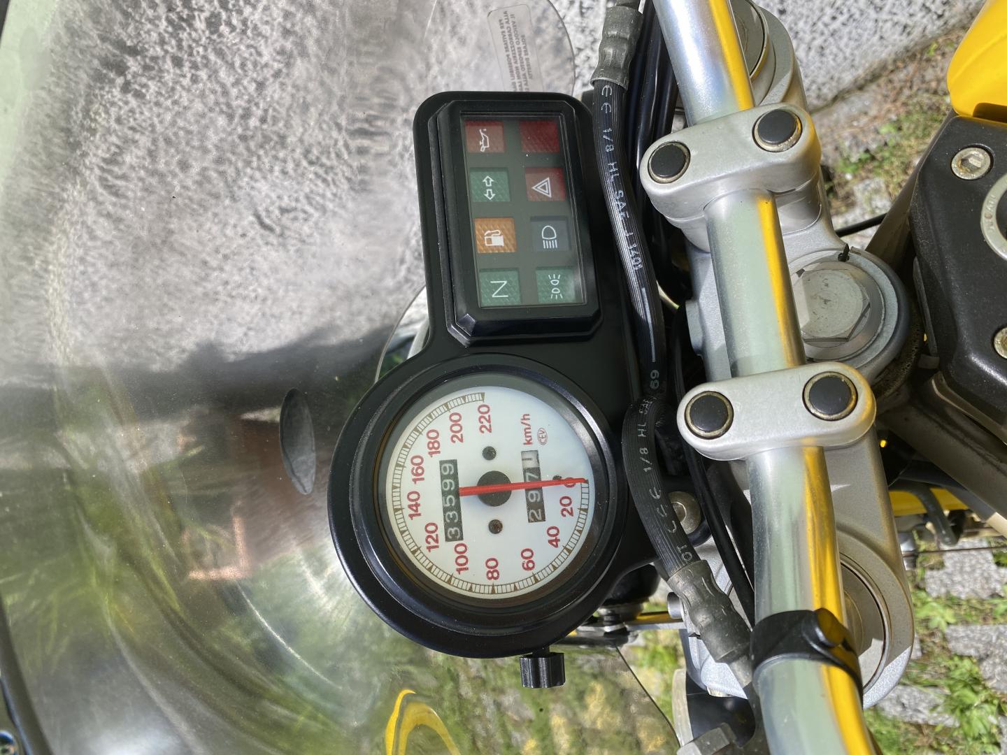 Ducati MONSTER 600