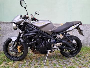 Triumph STREET TRIPLE R
