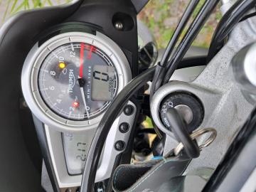 Triumph STREET TRIPLE R