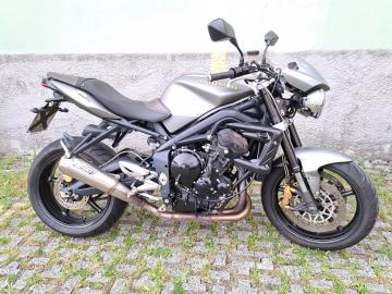 Triumph STREET TRIPLE R