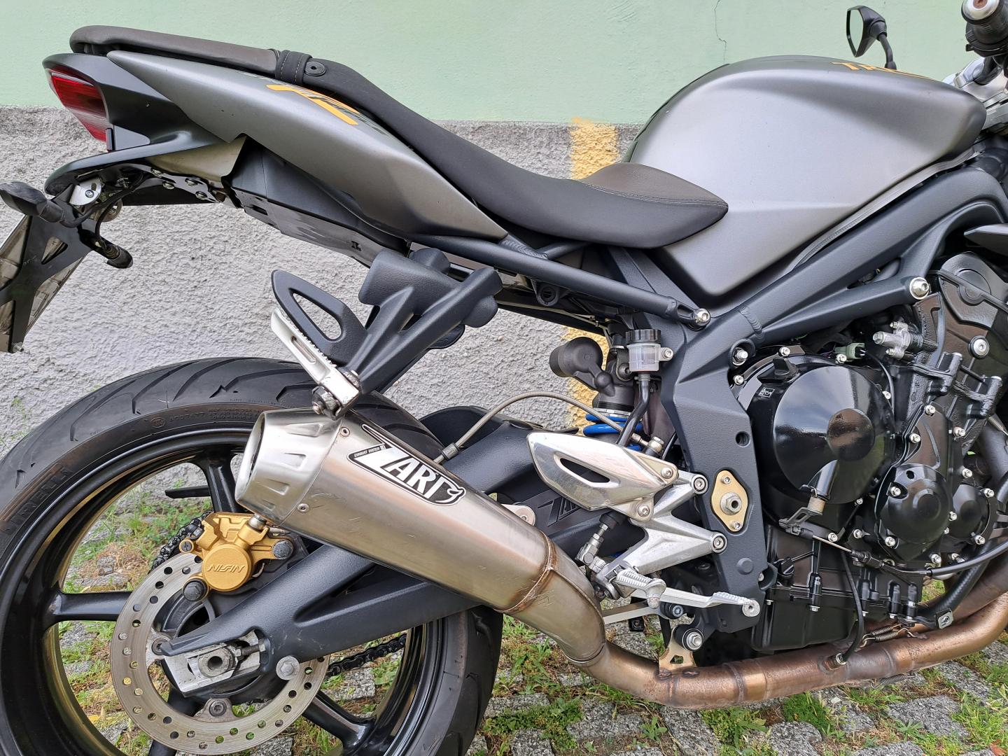 Triumph STREET TRIPLE R