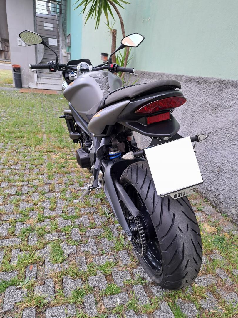 Triumph STREET TRIPLE R